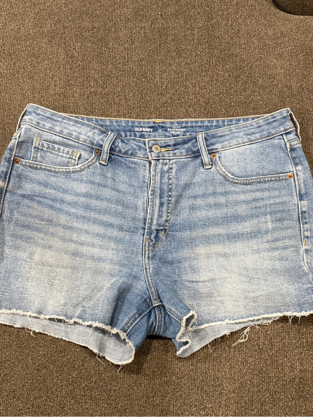 EUC- Old Navy High Rise OG Straight Denim Jean shorts Frayed light Wash size 14